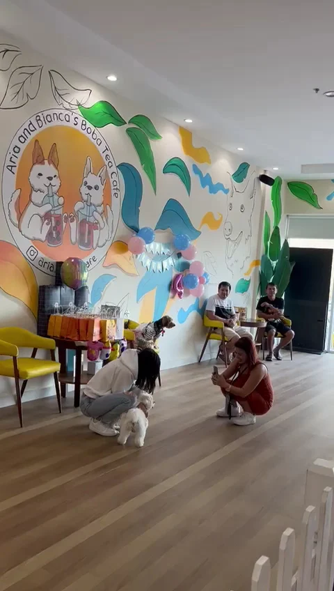 Aria and Bianca’s Work Cafe - 7
