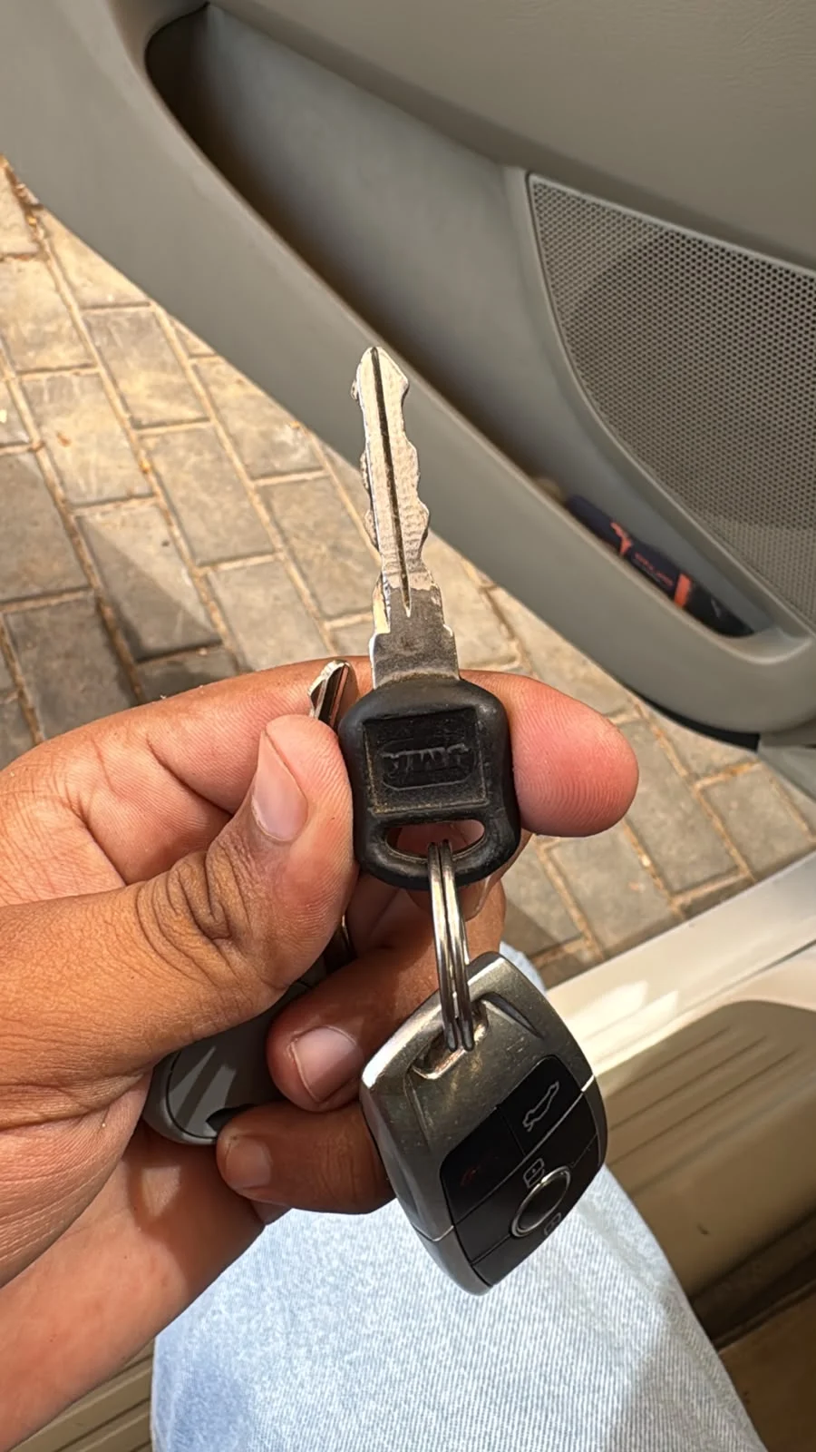 Car key service - 2