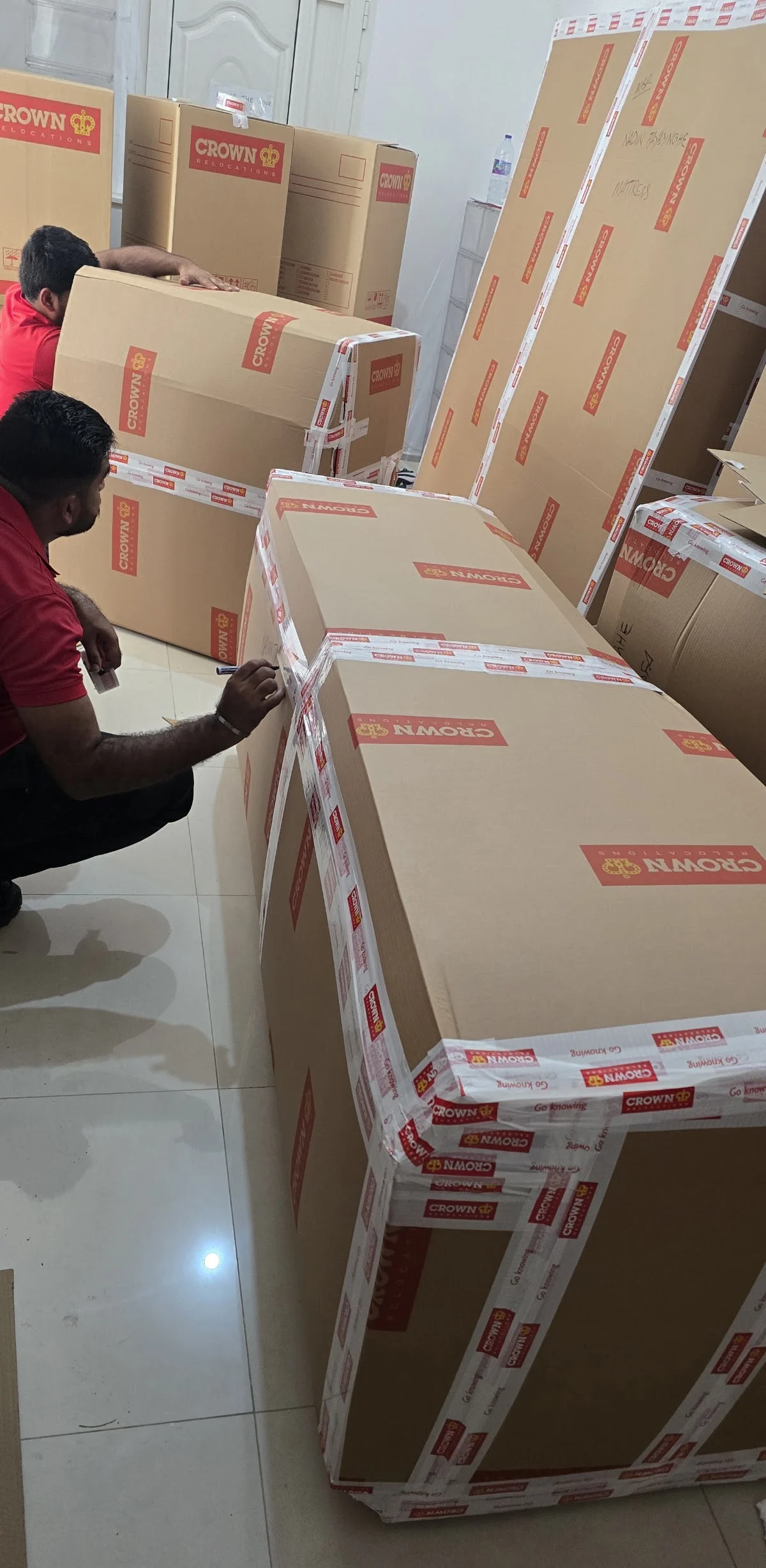Crown Relocations (International Moving and Storage) - Dubai - 2