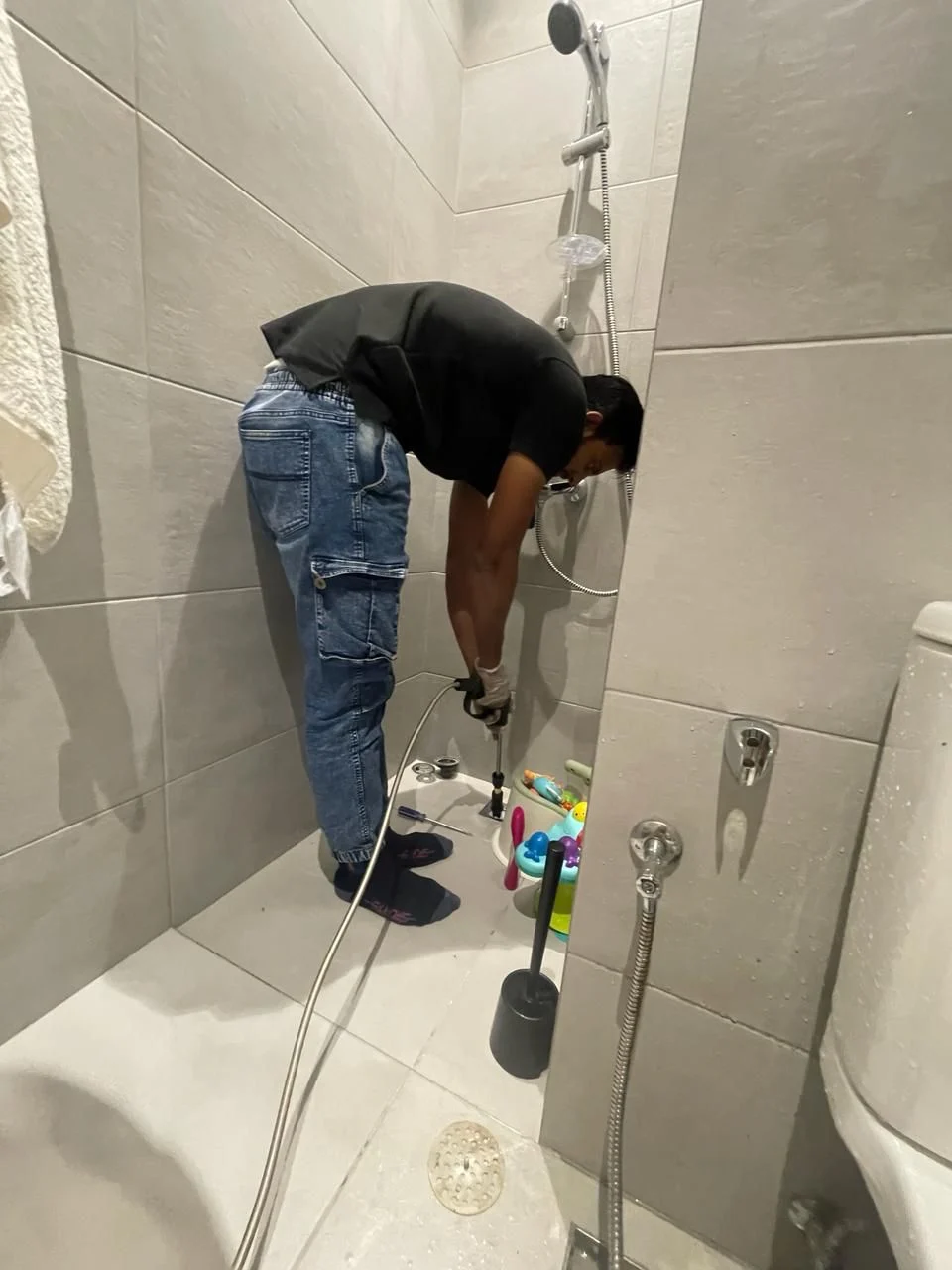 Fixitxpress Plumbing & Handyman Services - 2