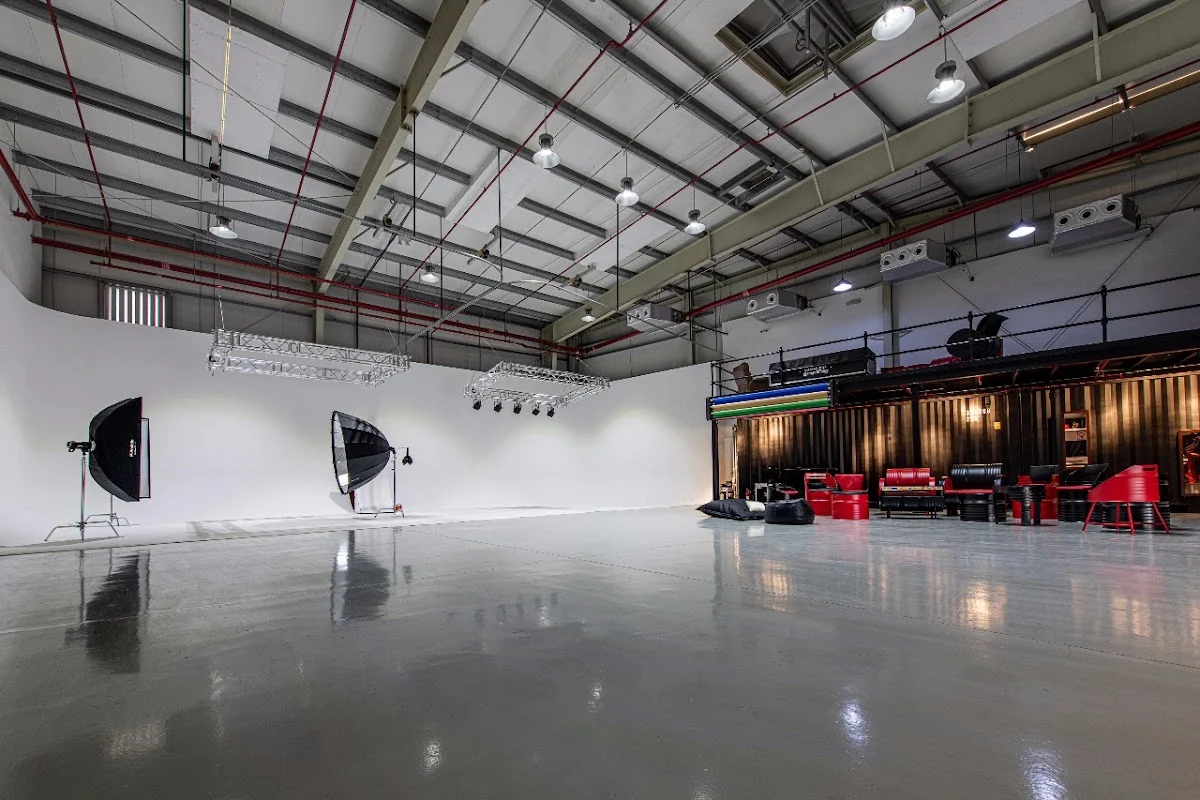 Garage Studio - 4