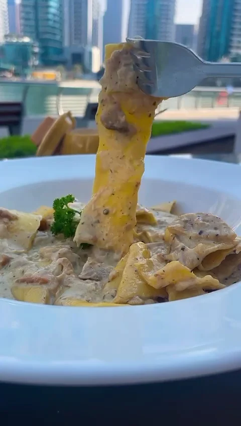 Massimo’s Italian Restaurant - Dubai Marina - 13