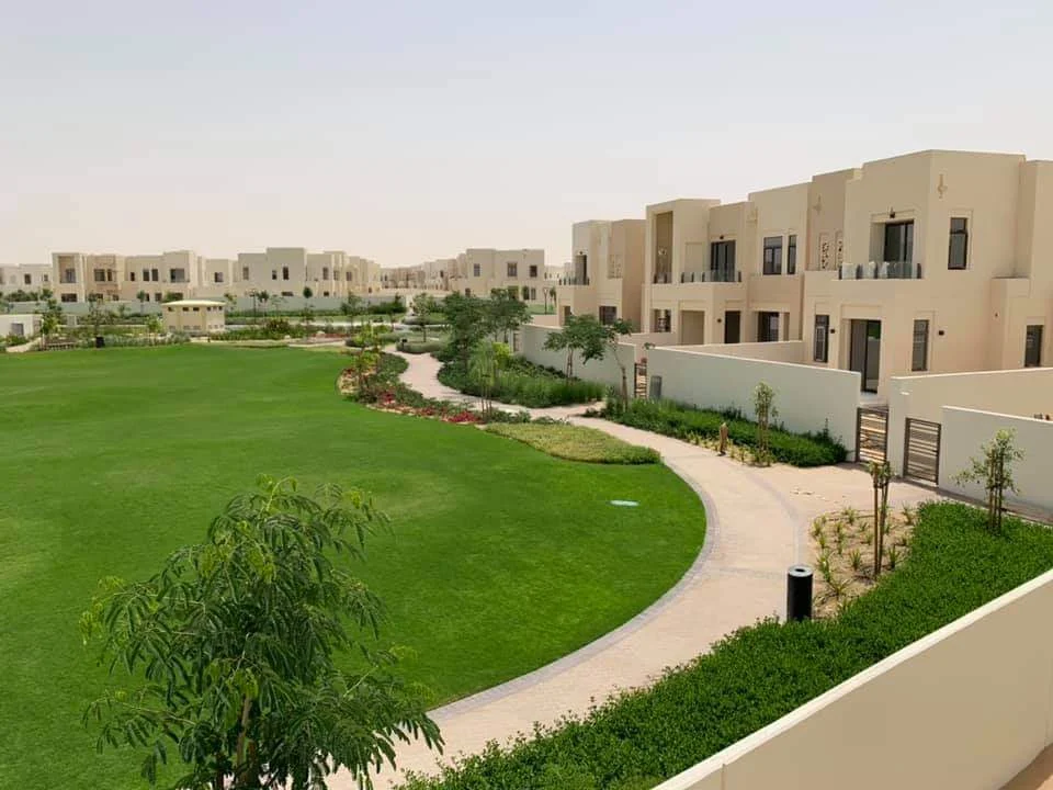 Mira Townhouses Community - 3