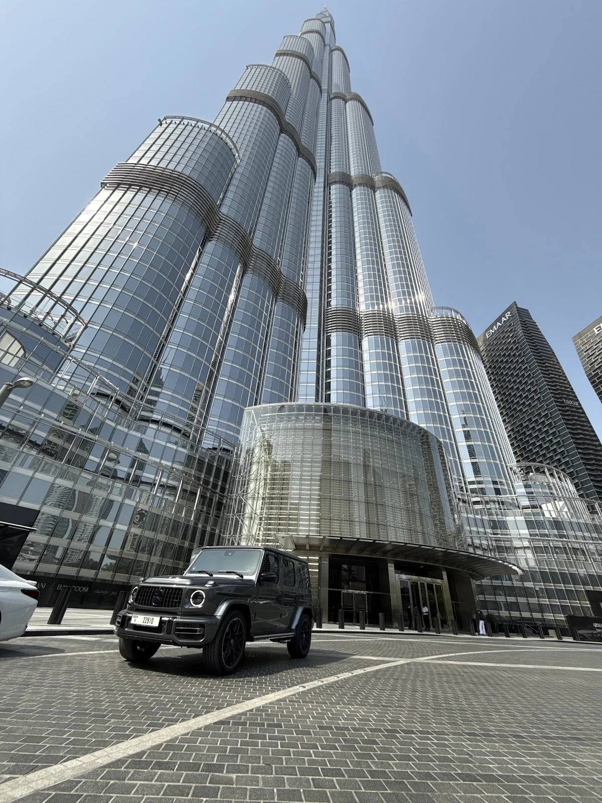 Renty - Rent Luxury Car in Dubai - 3