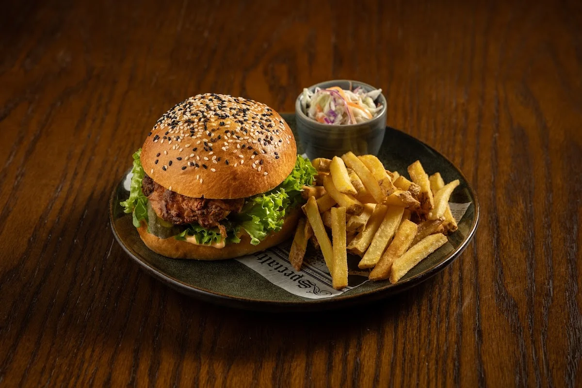 Speakeasy Bar & Restaurant - 7
